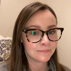 Meet your Posher, Emilee